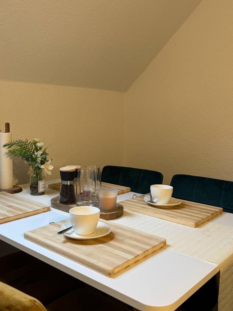 Ama Home Apartment In Hiddenhausen - Wlan, Smart-Tv - Nahe A30 & A2 - Nur 10 Min Von Herford Ngoại thất bức ảnh